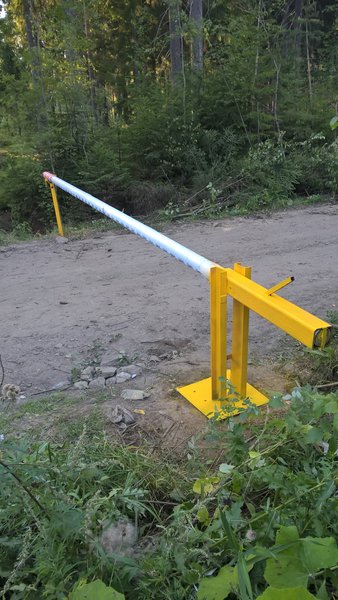 Металлические шлагбаумы