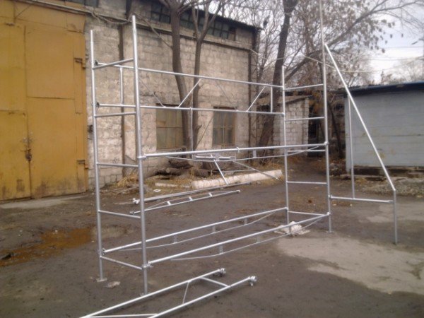 Хомутовые строительные леса