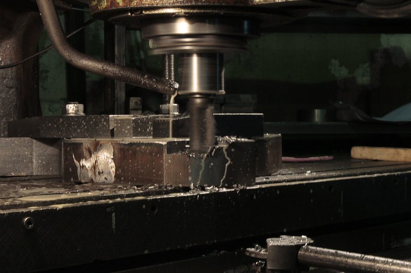 Фрезерное оборудование по металлу