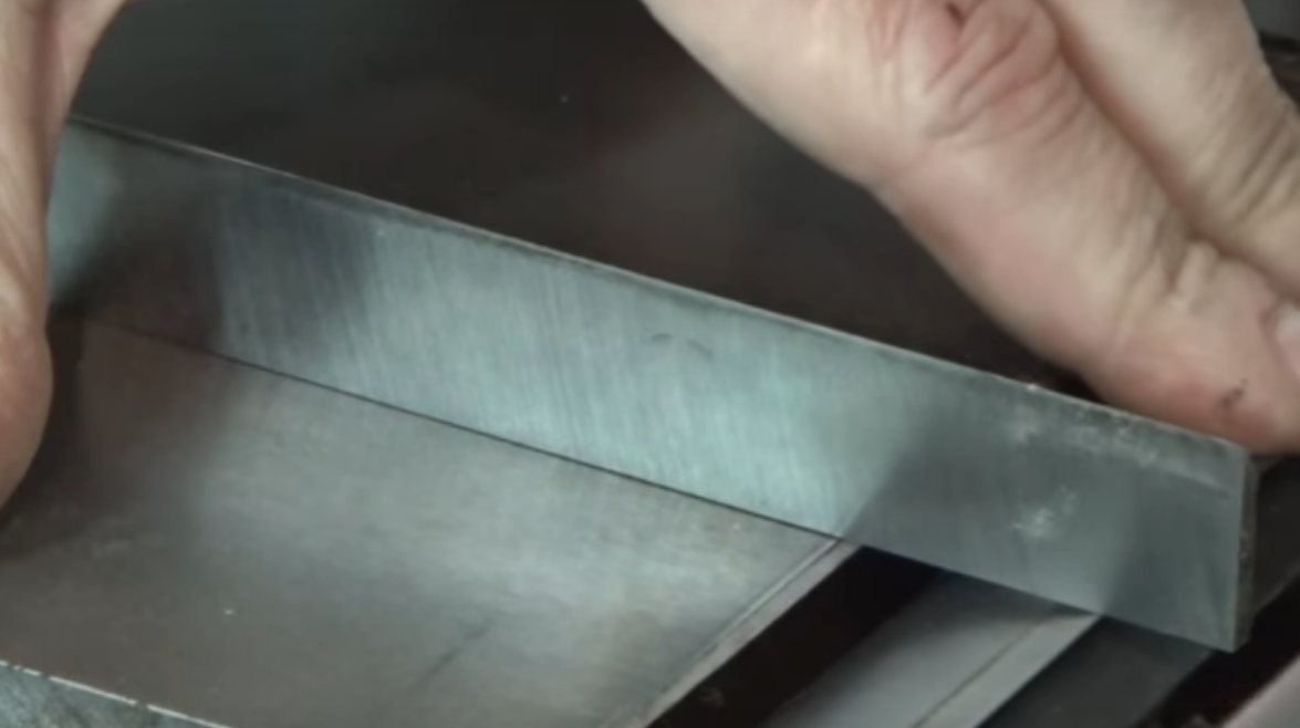 Производство ножей для рейсмусового станка G